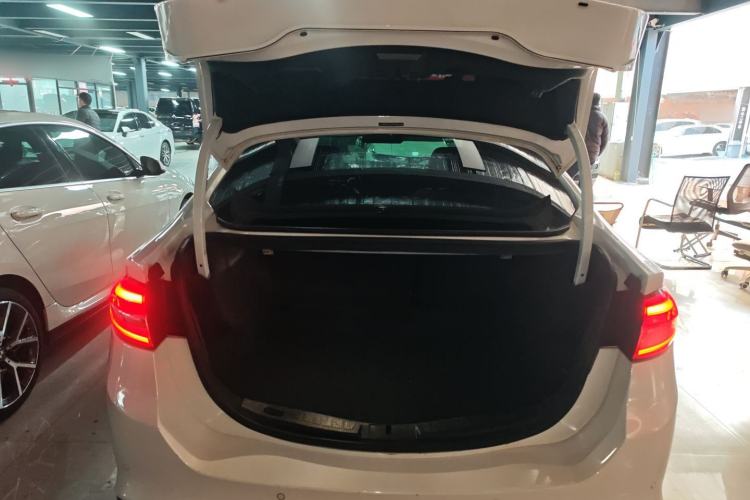 Used Ford Mondeo 2017 EcoBoost 180 Stylish Model
