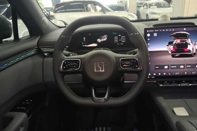 Used Zeekr 7X 2025 100 kWh Long-Range Rear-Wheel Drive with Intelligent Driving Features
