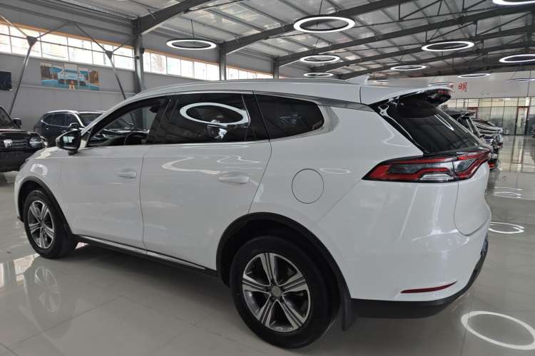 Used BYD Tang 2018 2.0T Automatic SmartConnect Luxury 7-Seater China V Emission Standard
