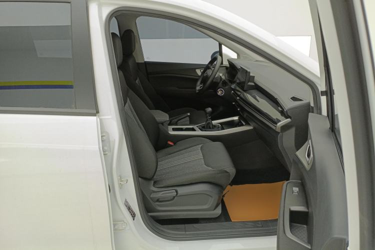 Used Wuling Jiachen 2022 1.5L Manual Enjoyment Elite Model