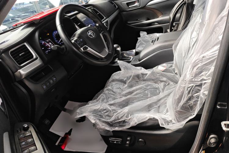 Used Toyota Highlander 2018 2.0T Four-Wheel Drive Prestige Version 7 Seats China VI Standard