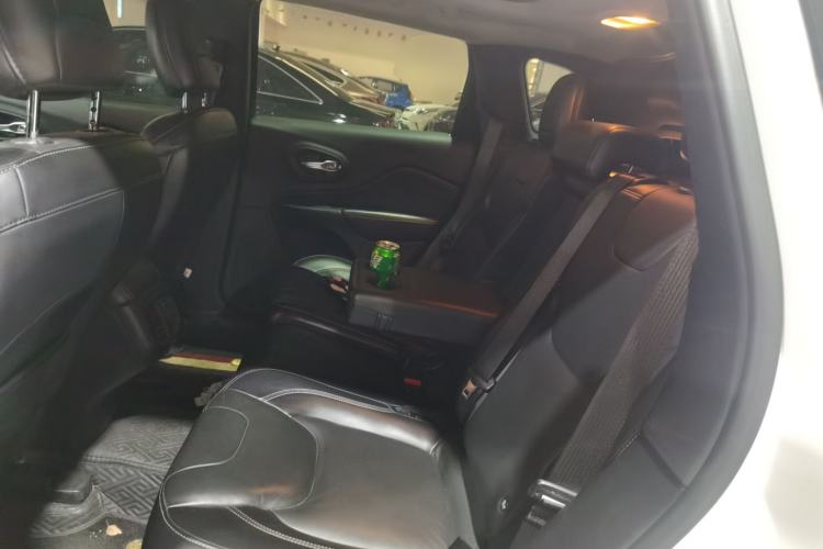 Used  Cherokee 2016 2.0L Superior Edition
