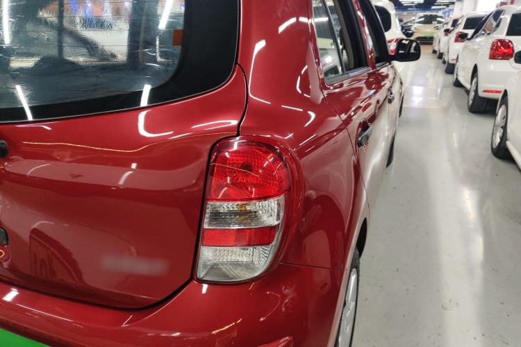 Used Nissan March 2010 1.5L Automatic Easy-Style Version
