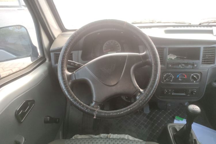 Used Wuling Zhiguang 2023 1.5L Practical Version 5/7 Seats