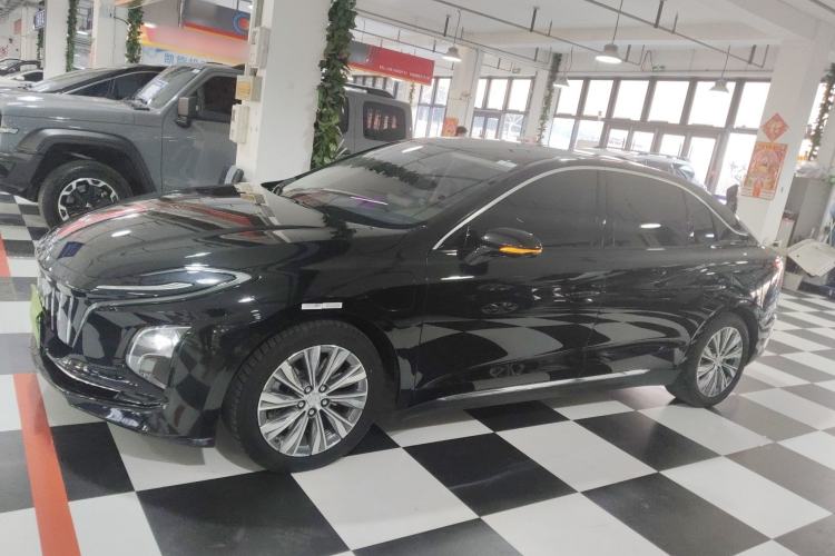 Used Hongqi E-QM5 2023 620km PLUS
