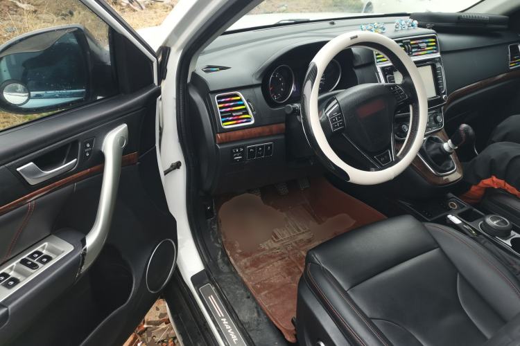 Used Haval H6 2015 Revised Version Sport Edition 1.5T Manual Transmission Two-Wheel Drive Elite Grade

