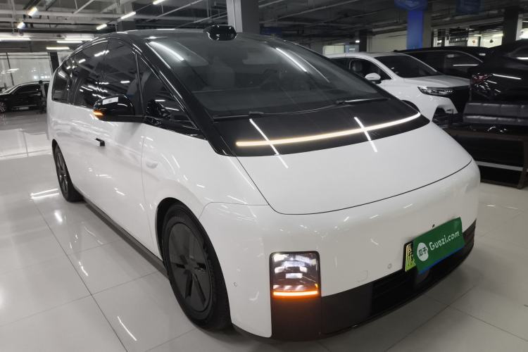 Used Li Auto MEGA 2024 Ultra Model
