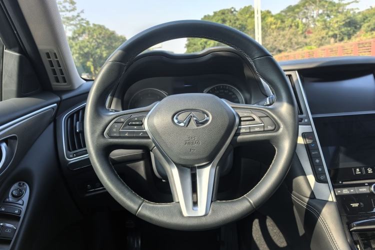 Used Infiniti Q50L 2018 2.0T Enjoyment Version China VI Standard
