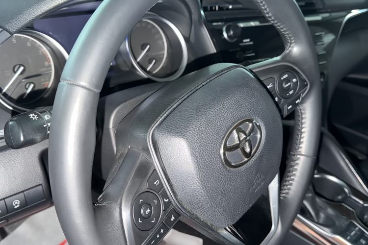 Used Toyota Camry 2018 2.5G Luxury Edition
