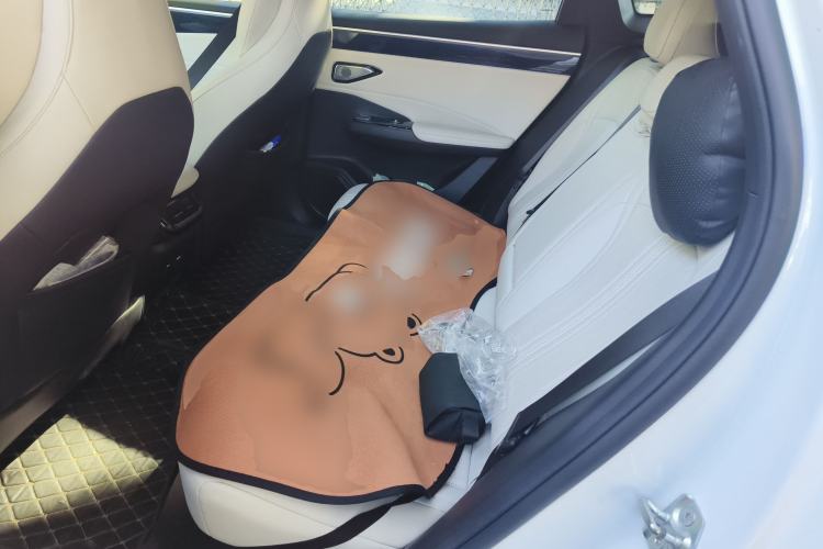 Used  L7 2023 1.5T 115 km Starship
