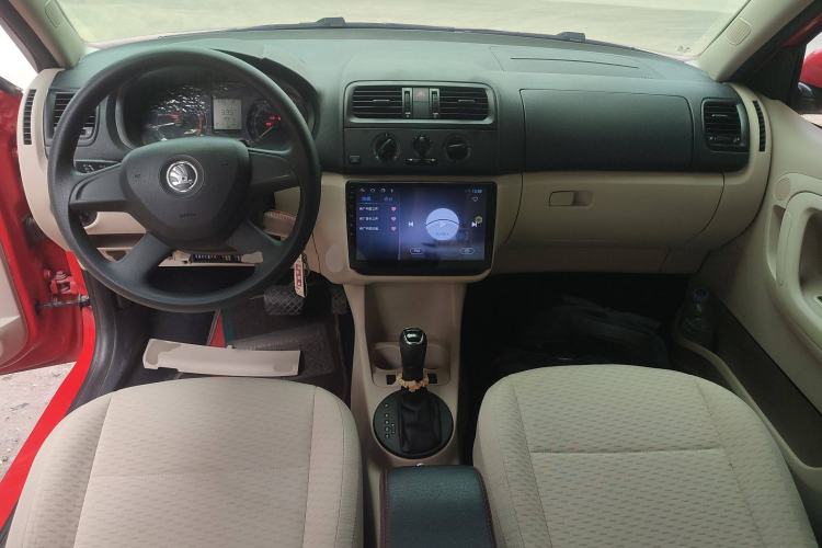 Used Skoda Fabia 2014 1.4L Automatic Crystal Edition
