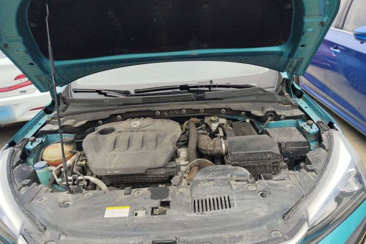 Used Dongfeng Aeolus Yixuan 2020 230T Automatic Dazzle Track Edition
