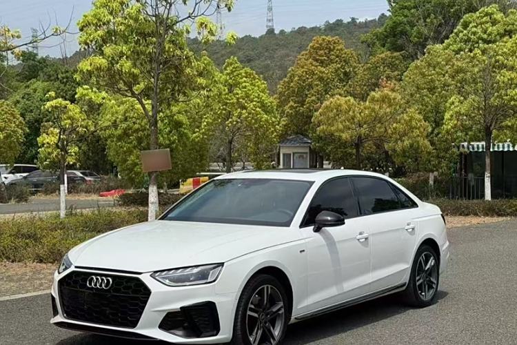 Used Audi A4L 2022 40 TFSI Luxury Dynamic Model
