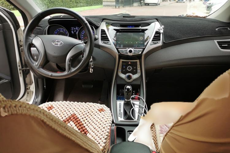 Used Hyundai Elantra (5th Generation / Langdong) 2016 1.6L Automatic Smart Version