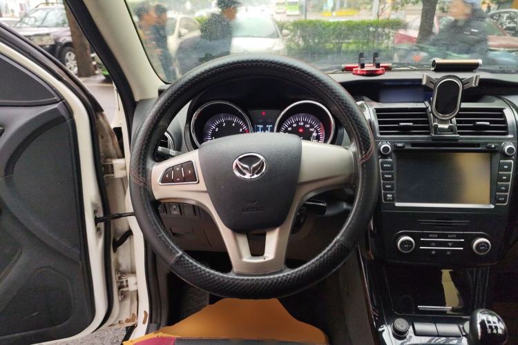 Used HYOSOW S3 2016 1.8L Manual Prestige Version China IV Emission Standard