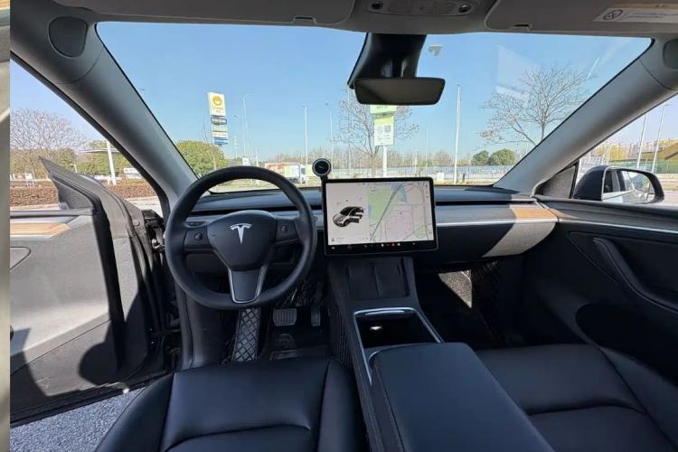 Used Tesla Model Y 2021 Standard Range Rear-Wheel Drive Version
