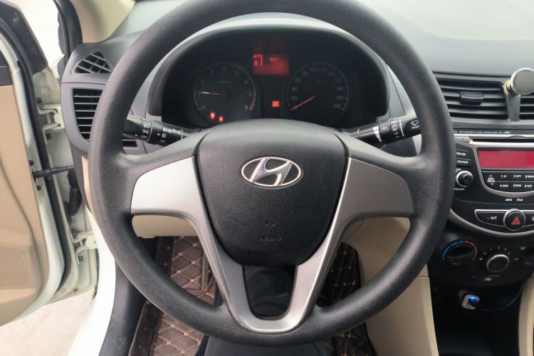 Used Hyundai Verna 2016 1.4L Manual Smart GLS Trim