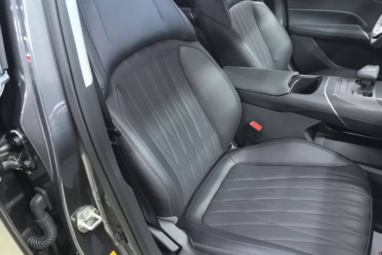 Used Changan Eado 2025 Blue Whale 1.5T 500Bar Flagship Model
