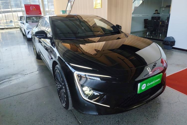 Used  12 2025 Ultra Extended-Range Edition