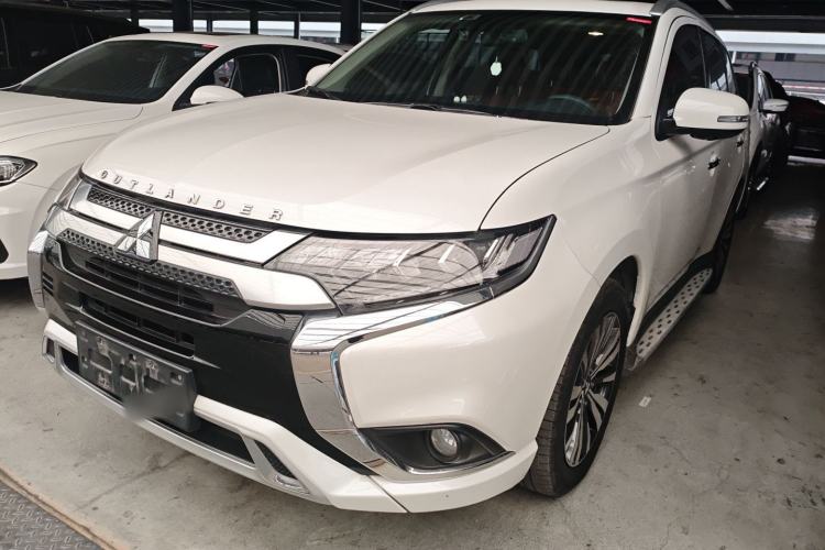 Used Mitsubishi Outlander 2021 2.4L 4x4 Zhi Xiang Edition 7 Seats