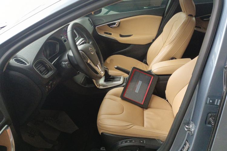 Used Volvo V40 2018 T3 Zhiya Edition