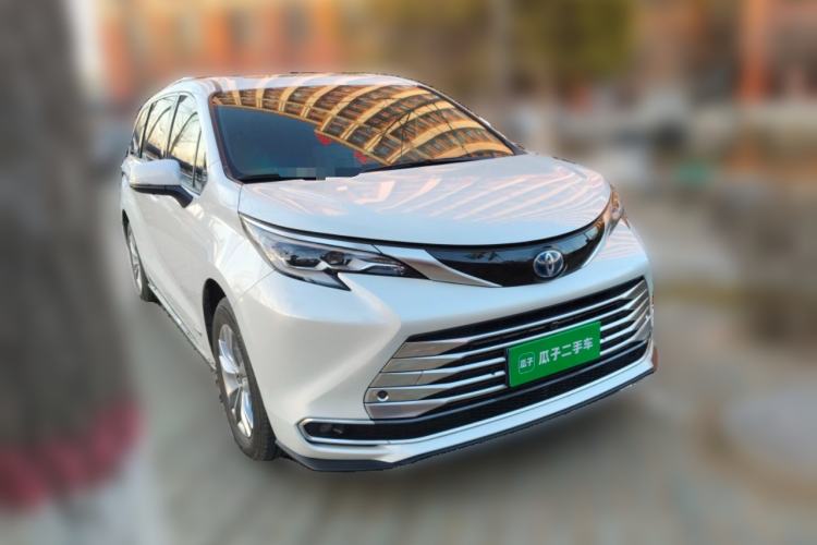 Used Toyota Sienna 2021 2.5L Hybrid Platinum Edition