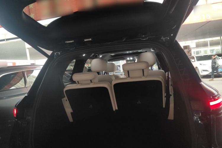 Used  S09 2025 Four-Wheel Drive Ultra+ Custom Edition
