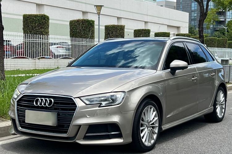 Used Audi A3 2018 30th Anniversary Edition Sportback 35 TFSI Fashion Model
