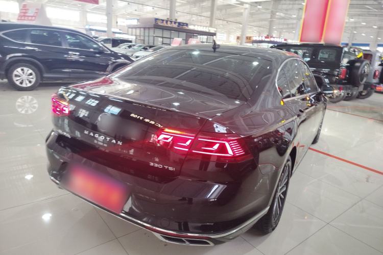 Used Volkswagen Magotan 2023 2 Million Units Limited Edition 330TSI DSG Leading Version
