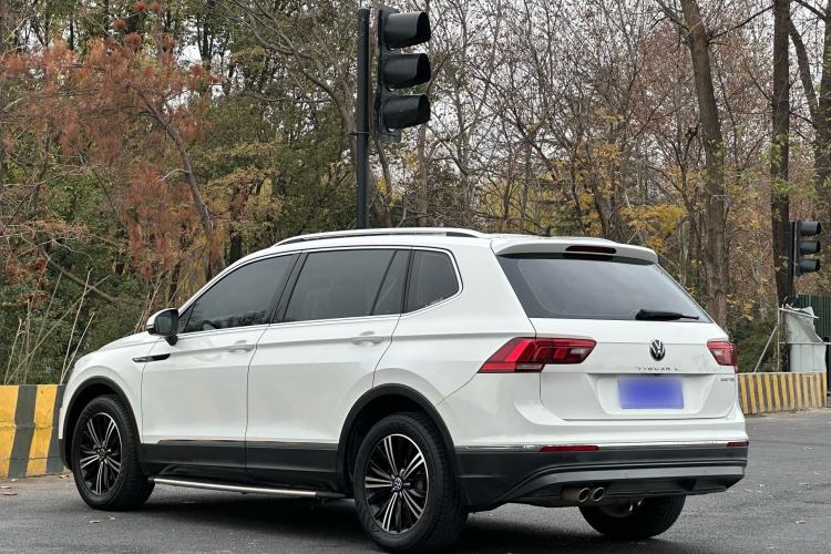 Used Volkswagen Tiguan L 2021 330TSI Automatic Two-Wheel Drive Smart Edition
