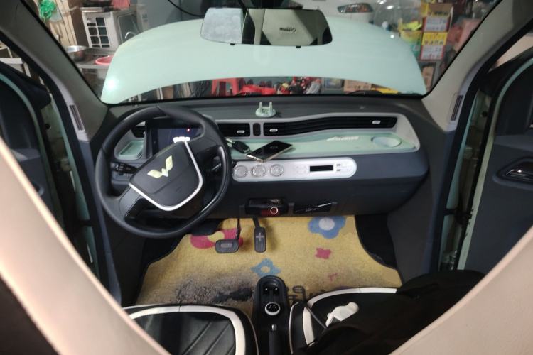 Used Wuling Hongguang MINIEV 2021 Macaron Fashion Model Lithium Iron Phosphate