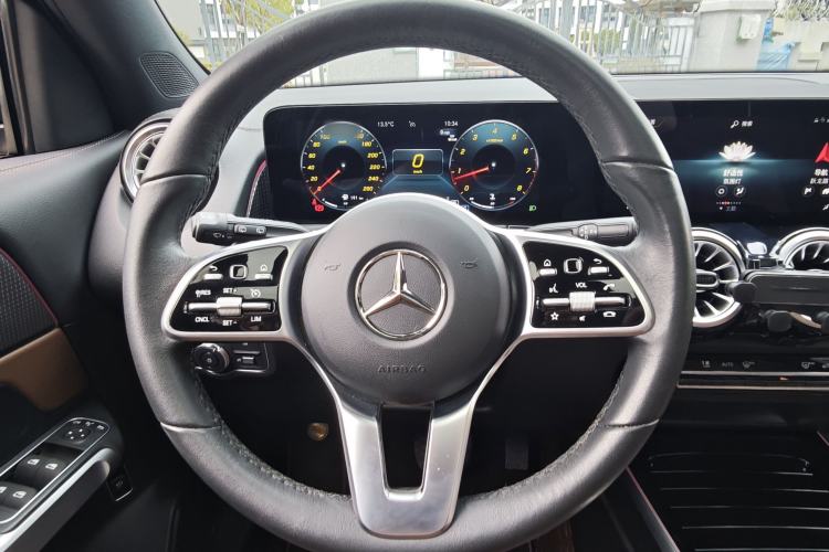 Used Mercedes-Benz GLB 2023 GLB 220 Fashion Model
