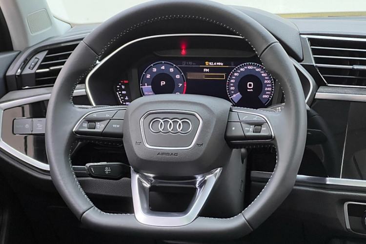 Used Audi Q3 2020 45 TFSI quattro Fashion Dynamic Model
