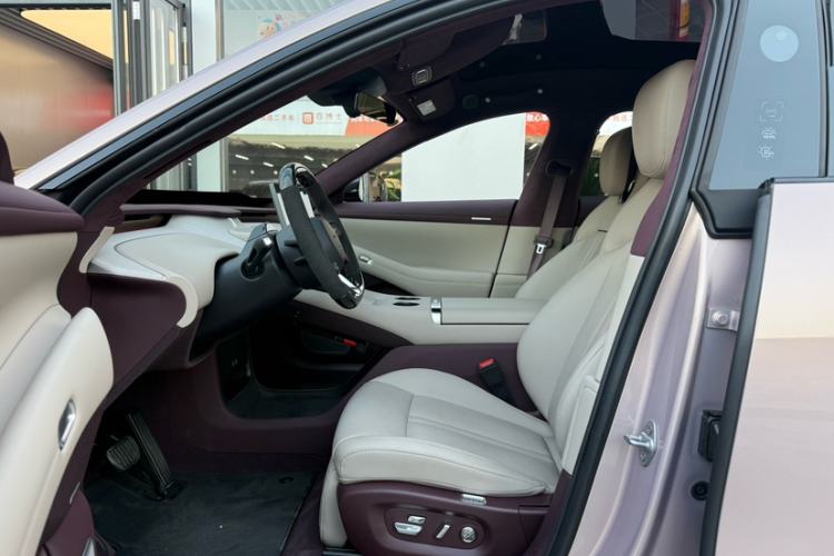 Used  YU7 2025 Ultra-Long Range High-Performance All-Wheel-Drive Max Edition