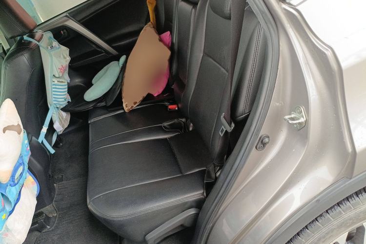 Used Toyota RAV4 2019 2.0L CVT Two-Wheel Drive Comfort Edition China VI Standard
