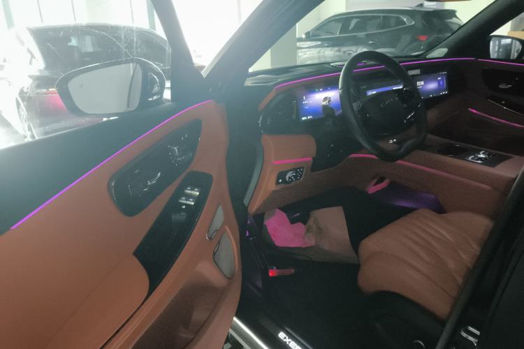 Used  Lanyue C-DM 2025 180 Ultra-Long Range Ultra All-Wheel Drive 6-Seater
