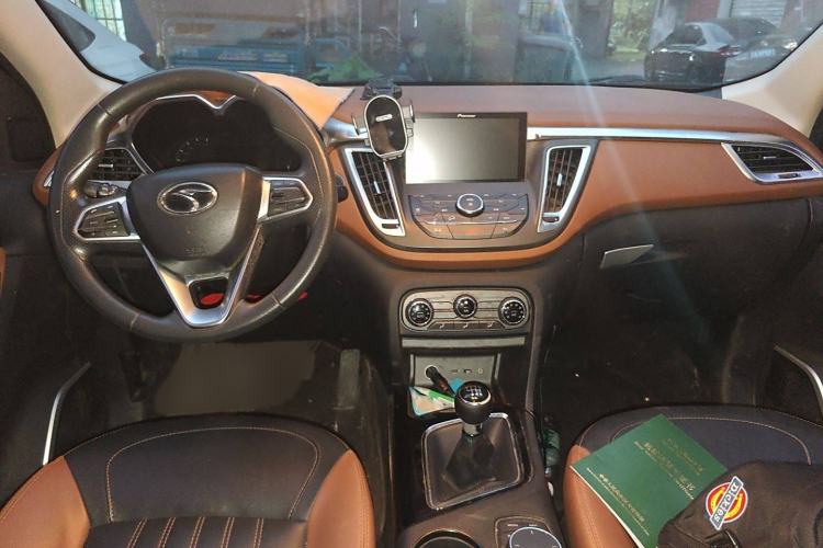 Used Soueast DX7 2016 1.5T Manual Triumph Edition
