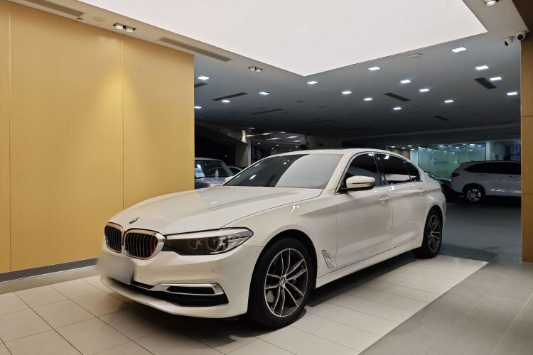 Used BMW 5 Series 2019 Facelifted 525Li Luxury Package
