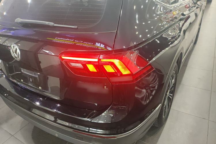 Used Volkswagen Tiguan L 2019 Updated Version 330TSI Automatic Two-Wheel Drive Panoramic Comfort Edition China VI Standard
