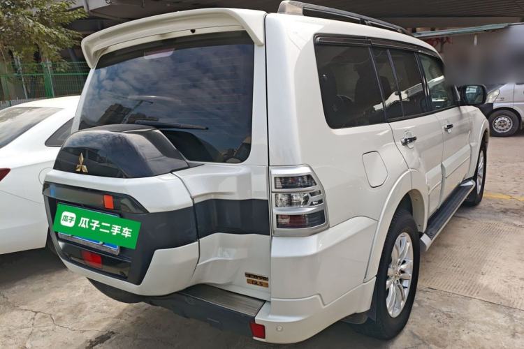 Used Mitsubishi Pajero 2018 V97 3.8L 5-Door GLS Sunroof – Middle East