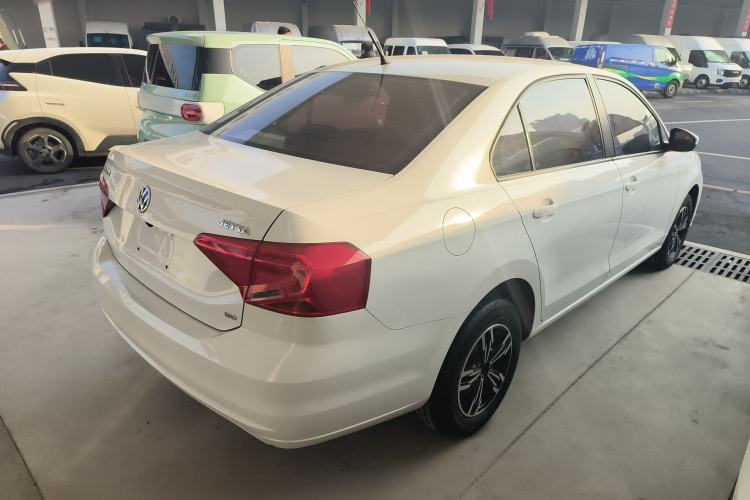 Used Volkswagen Jetta 2017 1.5L Manual Fashion Edition
