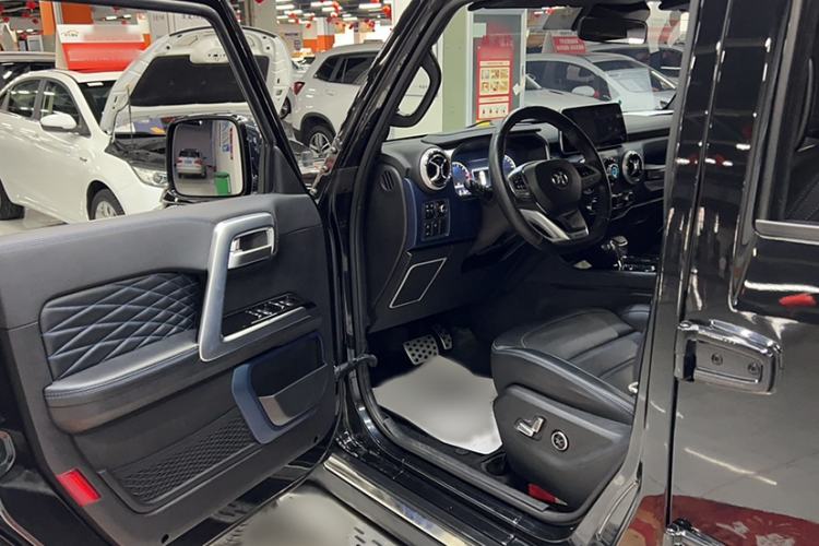 Used Beijing Auto BJ40 2019 Updated Version 2.0T Automatic All-Wheel Drive Urban Hunter Edition Premium China V Emission Standard