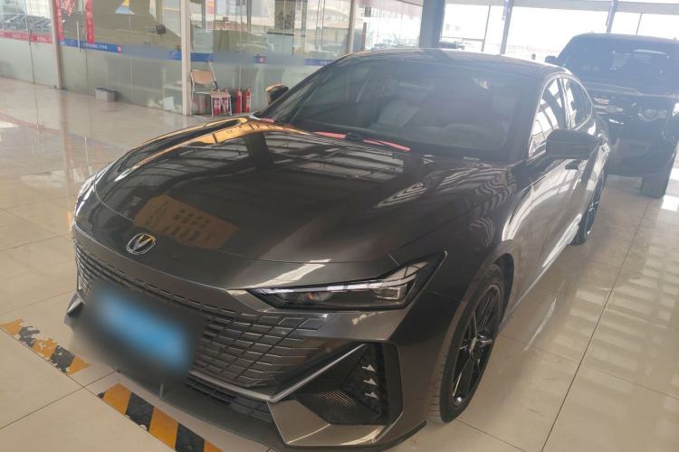 Used Changan UNI-V 2022 1.5T Prestige Version