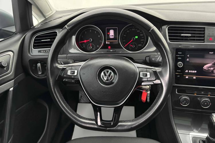 Used Volkswagen Golf 2019 1.8TSI Travel Edition
