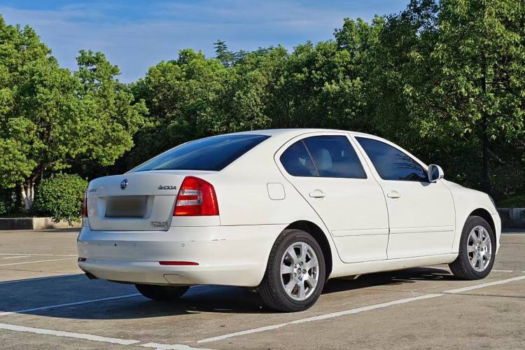 Used Skoda Octavia 2015 Classic Model 1.6L Automatic Yijie Version
