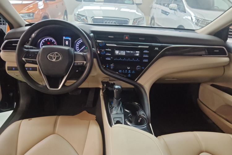 Used Toyota Camry 2018 2.0E Elite Edition
