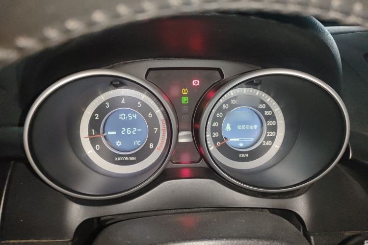 Used Bestune X80 2015 2.0L automatic comfort version
