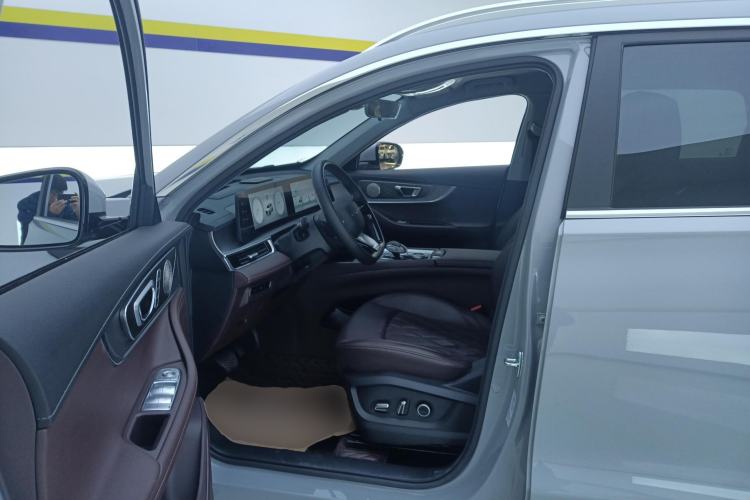 Used Chery Tiggo 8 PRO 2024 Champion Edition 290T Two-Wheel Drive Peak Version 5 Seats
