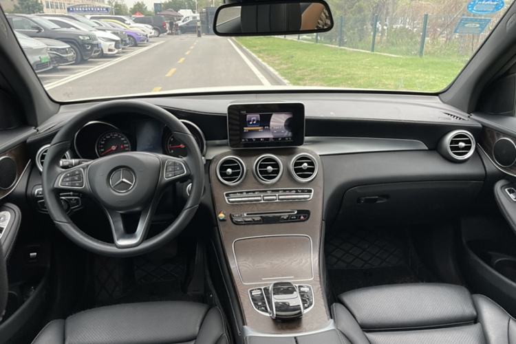 Used Mercedes-Benz GLC 2017 GLC 300 4MATIC Sport Edition
