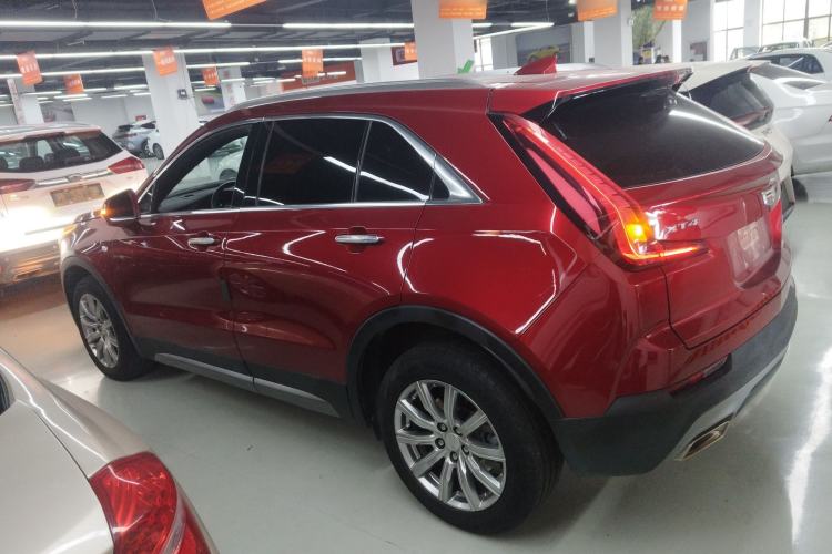Used Cadillac XT4 2022 28T Two-Wheel-Drive Luxury Version
